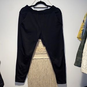 Lululemon Grid Tech Pant